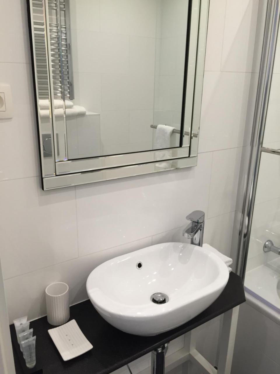 Antwerp Business Suites Bagian luar foto