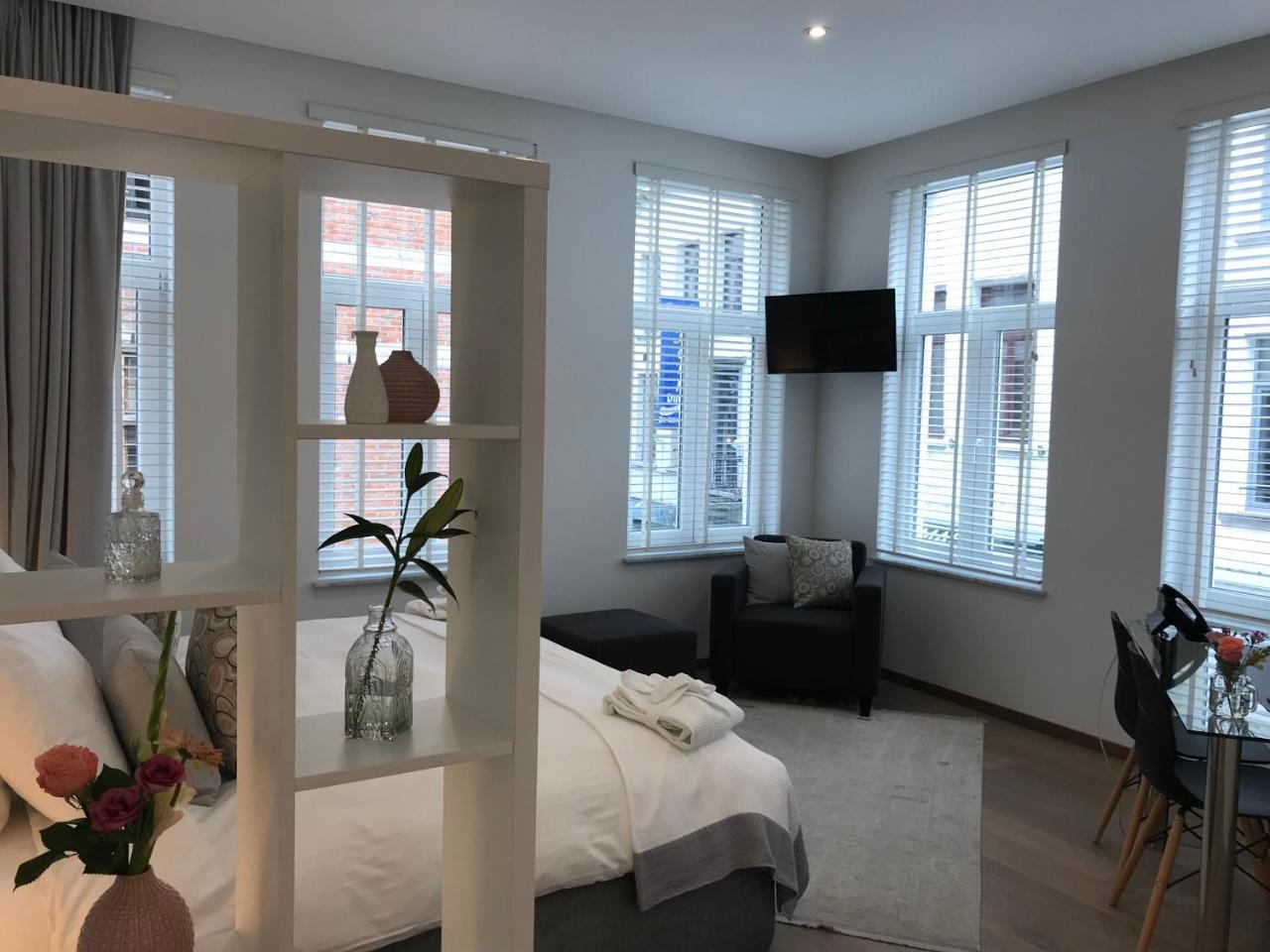 Antwerp Business Suites Bagian luar foto