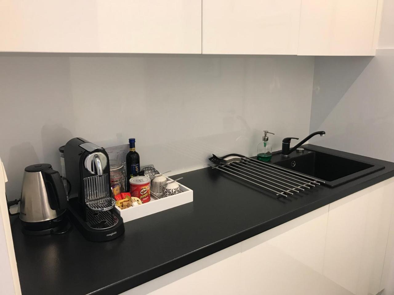 Antwerp Business Suites Bagian luar foto