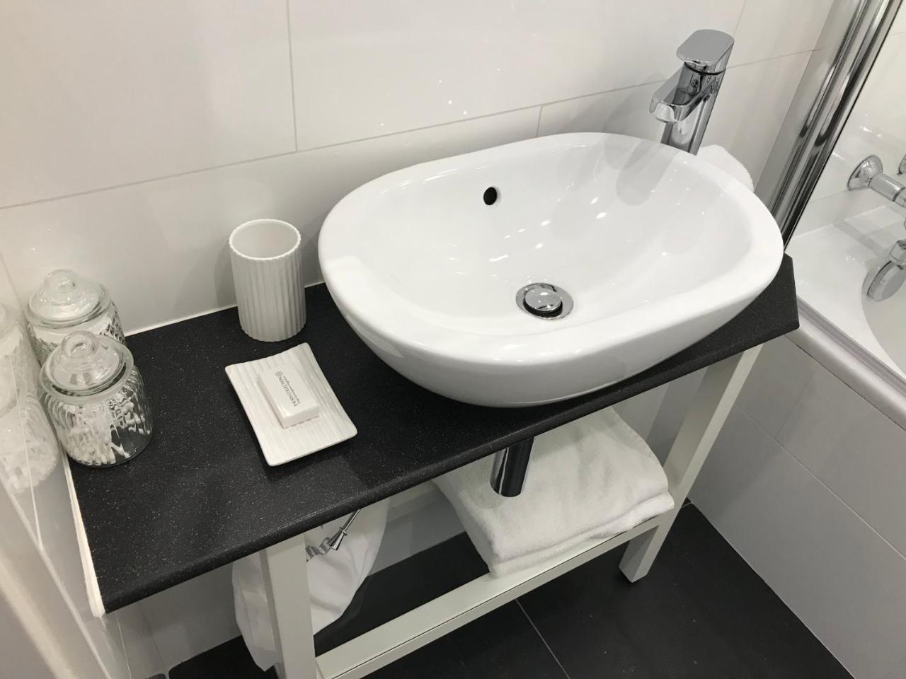 Antwerp Business Suites Bagian luar foto
